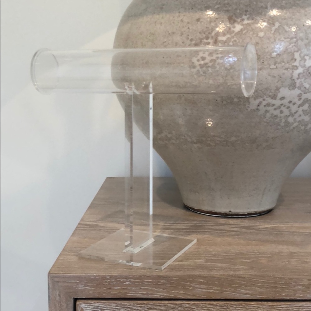 Acrylic bracelet stand